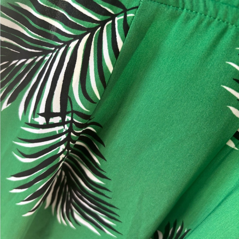 Green Tropical Leaf Print Fabric